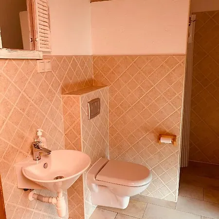 Dom W Krate - Kolo Karpacza * 웜니차